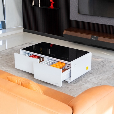 Table à café métallique de design moderne avec recharge sans fil de luxe et réfrigérateur congélateur