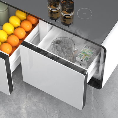 Chargement sans fil Table à café intelligente hôtel avec capacité de réfrigérateur 65L et porte double verre