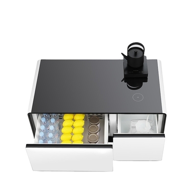 Chargement sans fil Table à café intelligente hôtel avec capacité de réfrigérateur 65L et porte double verre