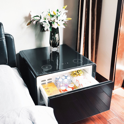 Chargement sans fil Table à café à domicile Modèle 65L avec réfrigérateur et haut-parleur intelligent portable