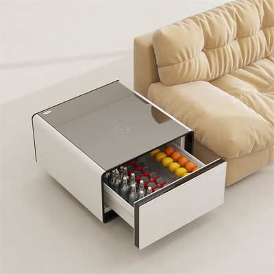 Restez rafraîchi et organisé avec ce réfrigérateur de table à café moderne